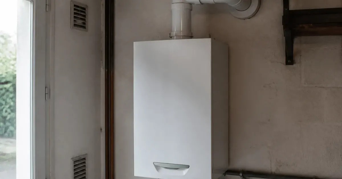 Chaudiere gaz avec conduits entree air haut bas